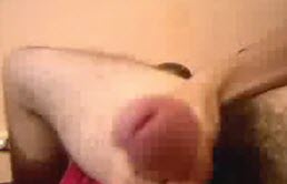 Un tanar asiatic cu pula flocoasa se masturbeaza